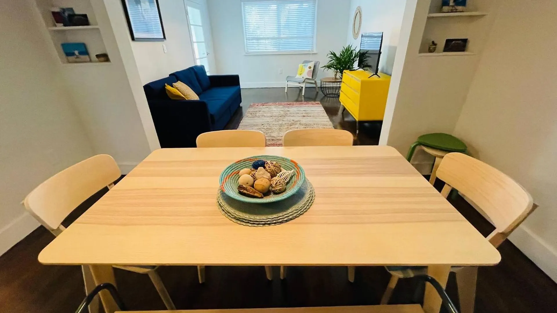 Appartement 3 Bedroom With Backyard Oasis