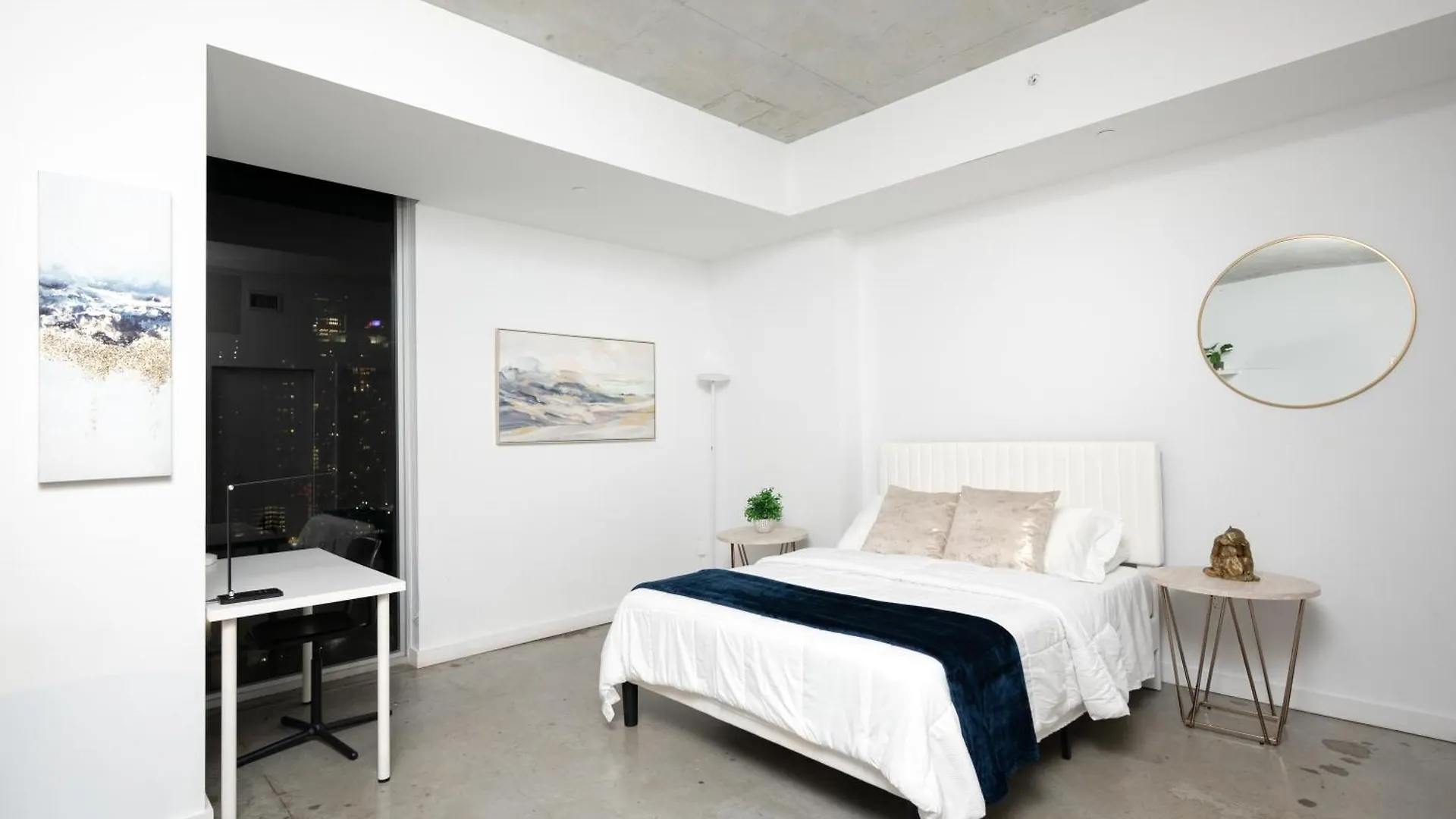 Apartment Luxury Loft W Skyline View, Rooftop Pool, Brickell Downtown