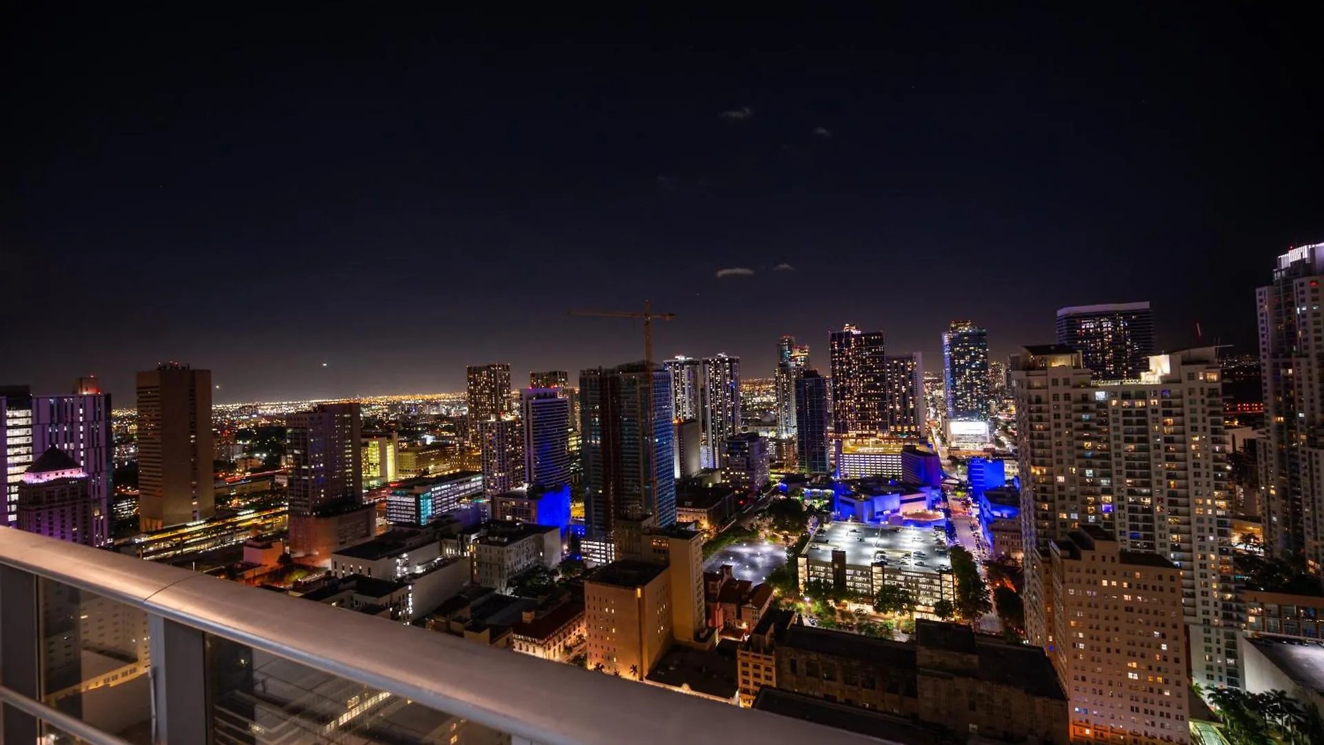 Apartment Luxury Loft W Skyline View, Rooftop Pool, Brickell Downtown Miami