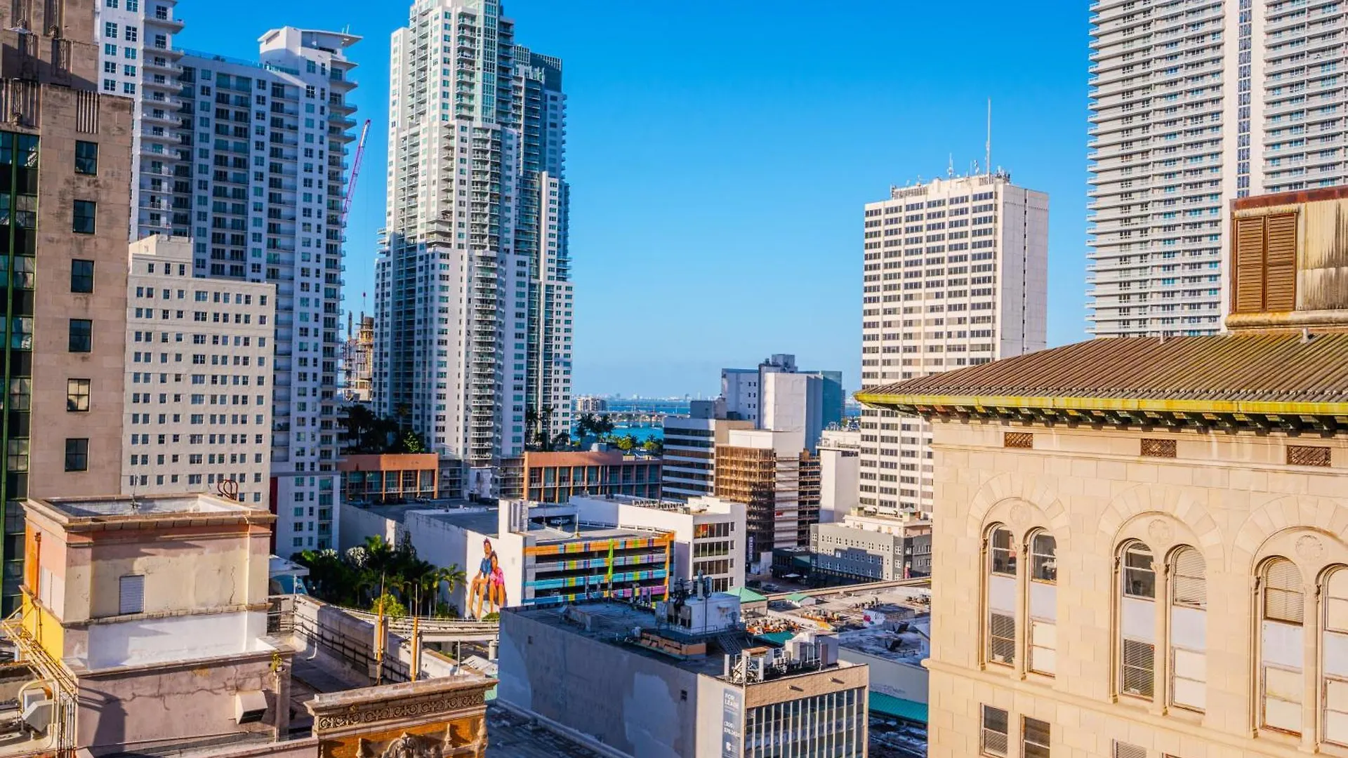 Luxury Loft W Skyline View, Rooftop Pool, Brickell Downtown * Miami