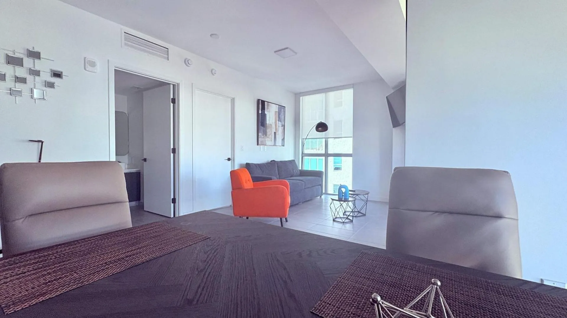 度假居 Sky-high Oasis Heated Pool & Gym Skyline Vista *