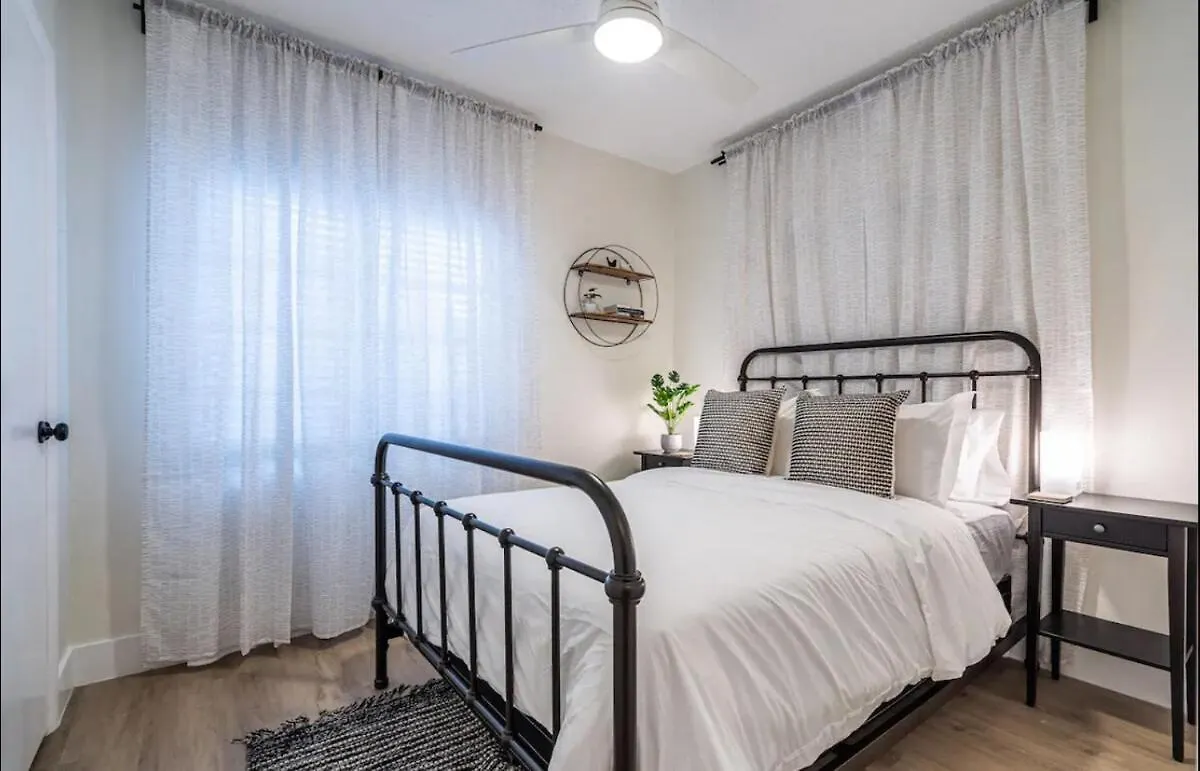 Vakantiehuis New 3bed 2bath Brickell & 8th Street Miami