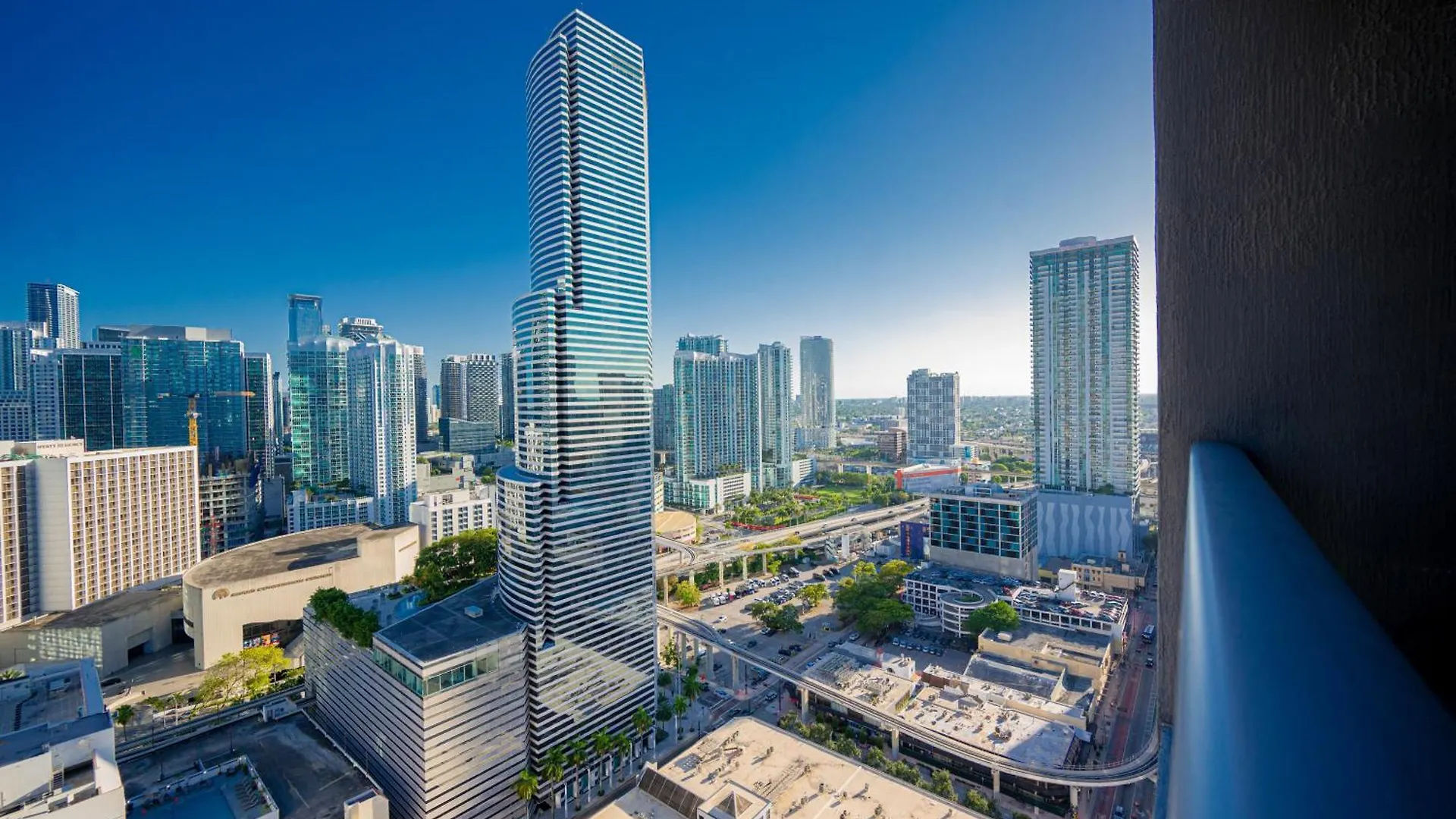Apartment Luxury Loft W Skyline View, Rooftop Pool, Brickell Downtown Miami