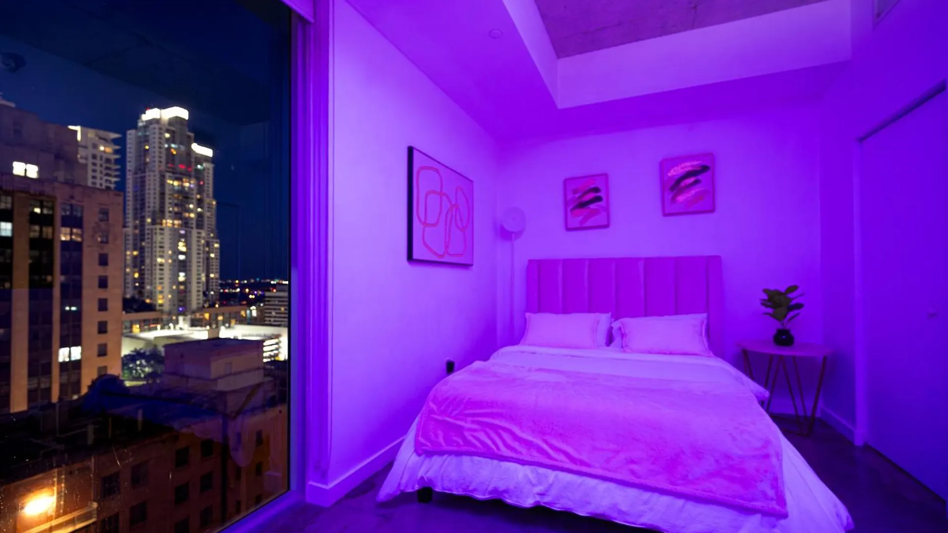 Luxury Loft W Skyline View, Rooftop Pool, Brickell Downtown Apartment Miami