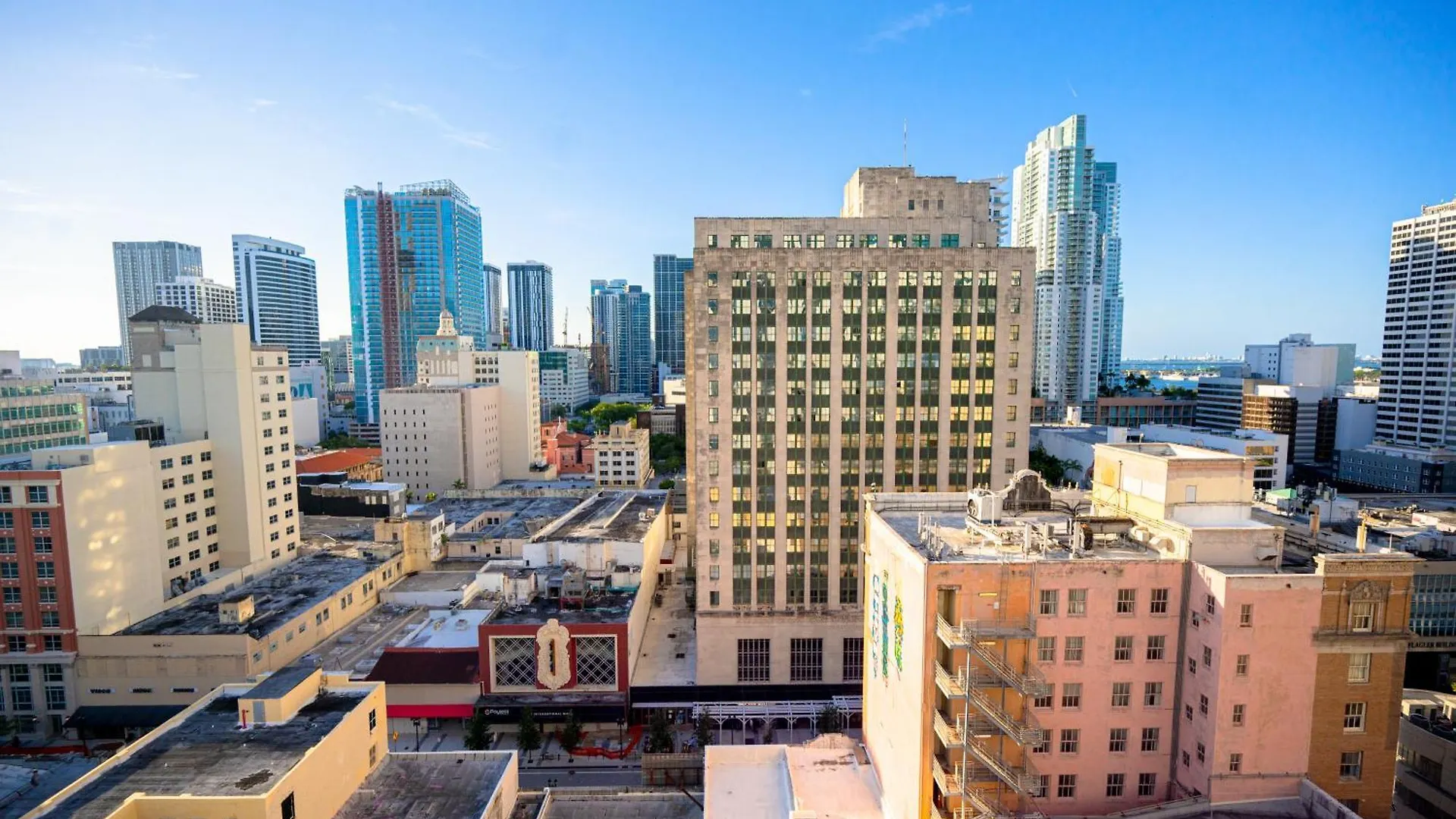 Luxury Loft W Skyline View, Rooftop Pool, Brickell Downtown * Miami