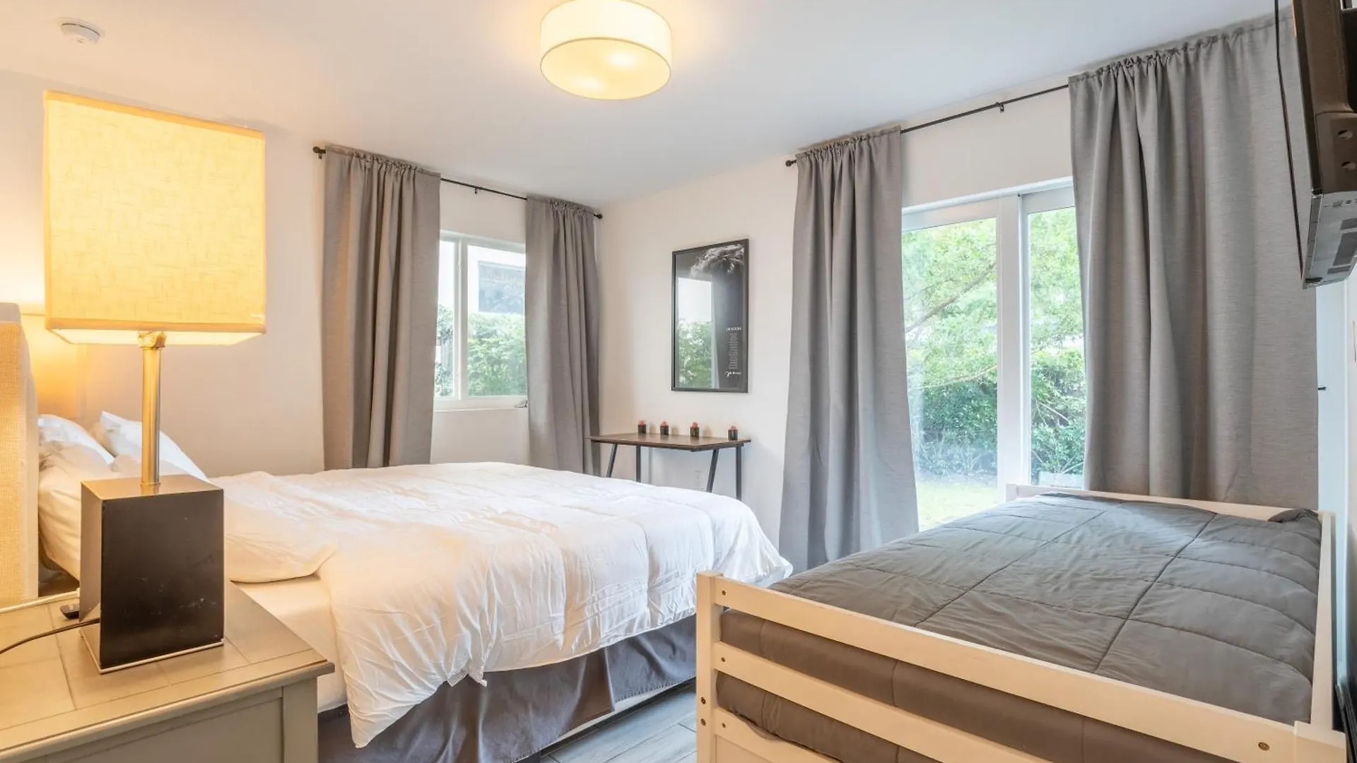 Entire 3 Bedroom House 10 Mins Mia And Downtown Μαϊάμι