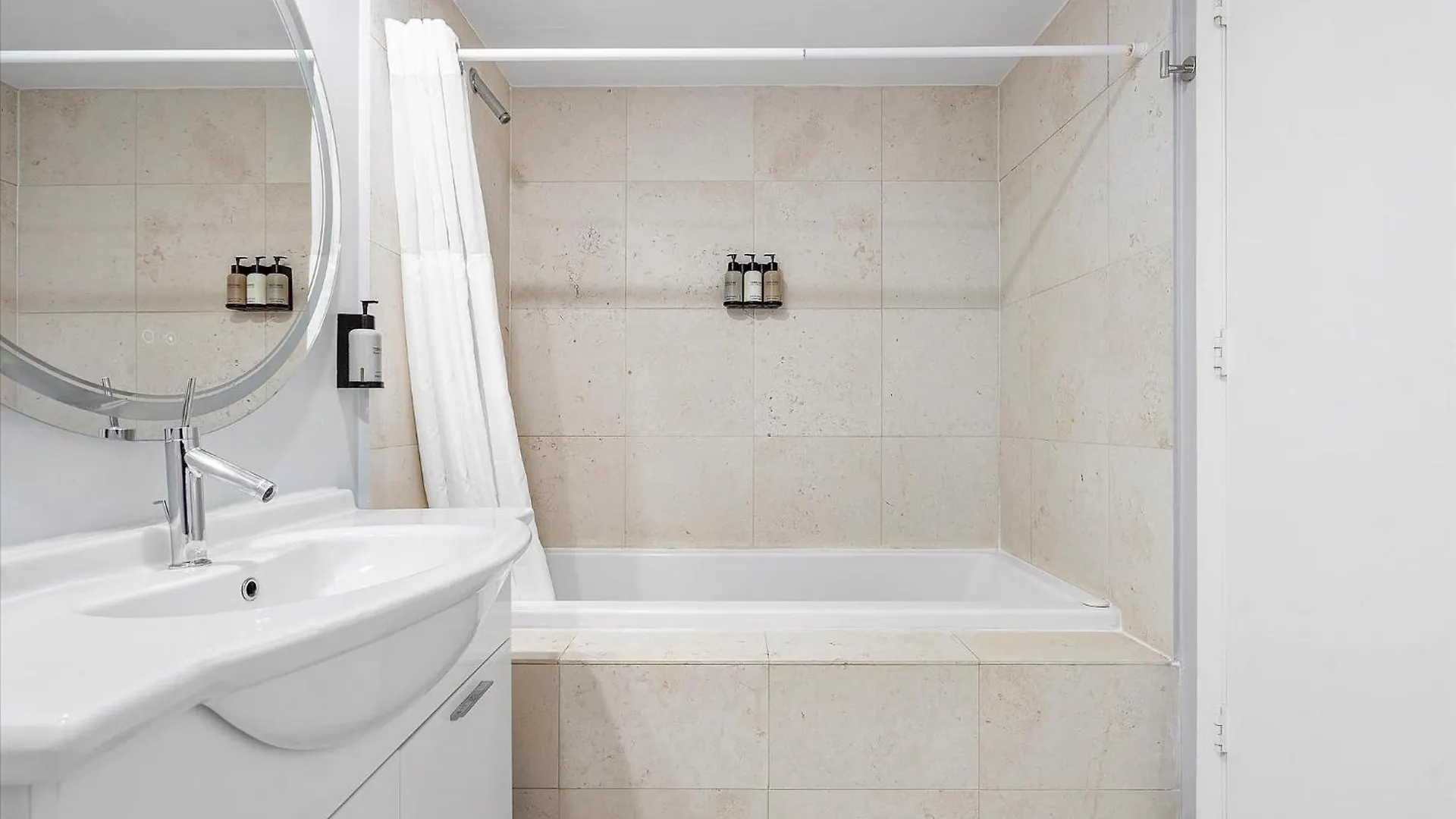 Mvr - Ocean & River Views Boutique Pool Appartement