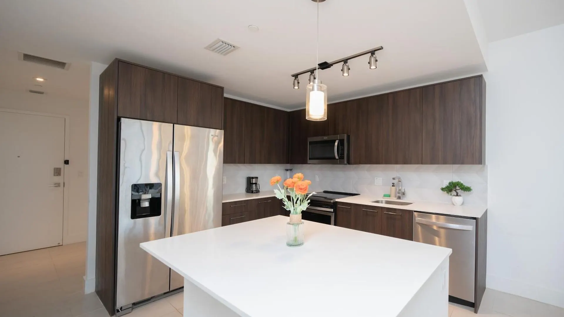 Daire Brickell Area - Infinity Pool - Gym - 500mb Wifi