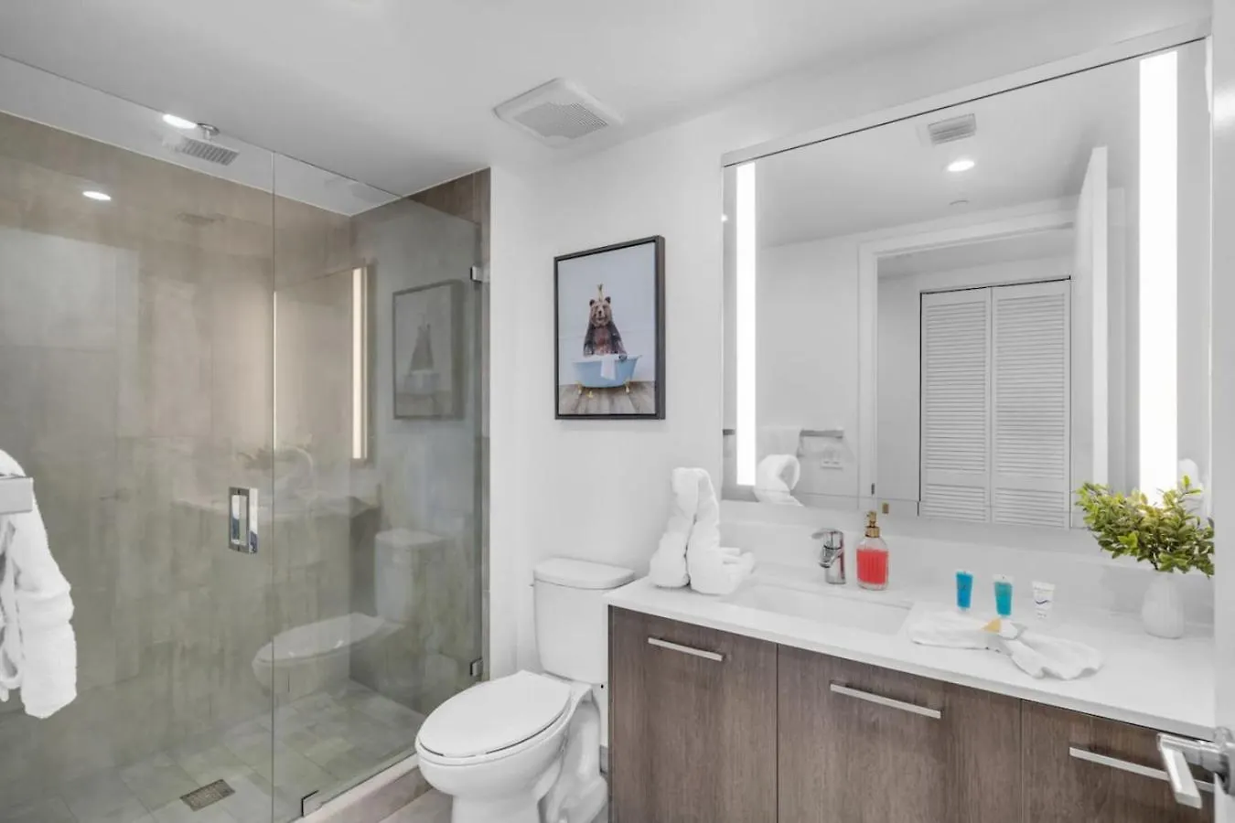 Daire Bayview 2br Retreat Stunning Views And Pool Miami