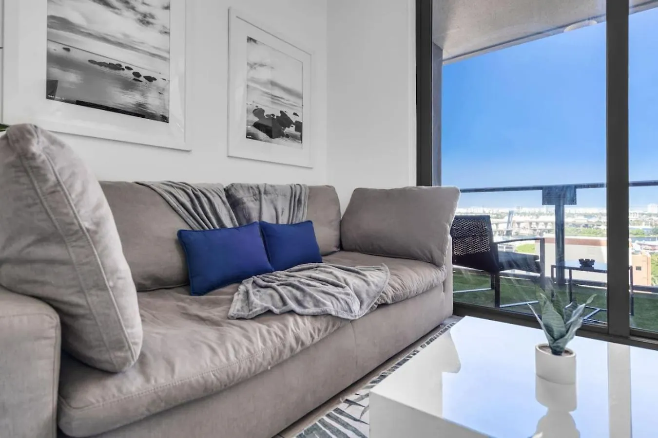 Bayview 2br Retreat Stunning Views And Pool *