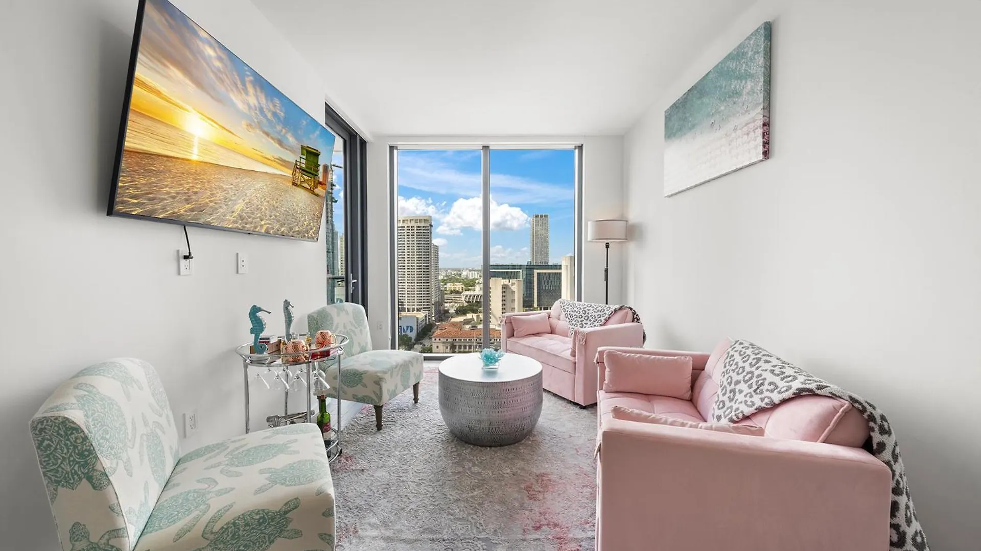 Downtown Luxury 2bd 2bth Views! Lejlighed