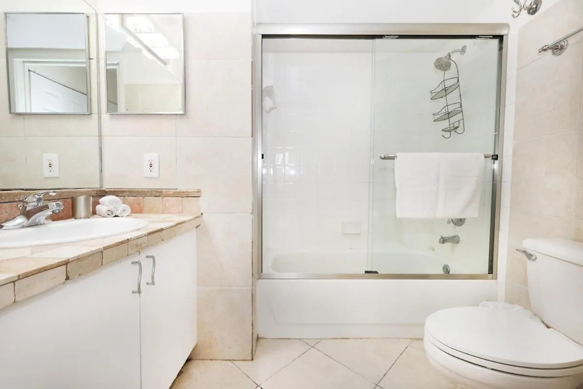 דירה 2 Bedrooms At Yacht Club Of Aventura מיאמי