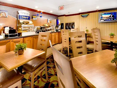 Hotel Express Miami Airport Area By Ihg Doral