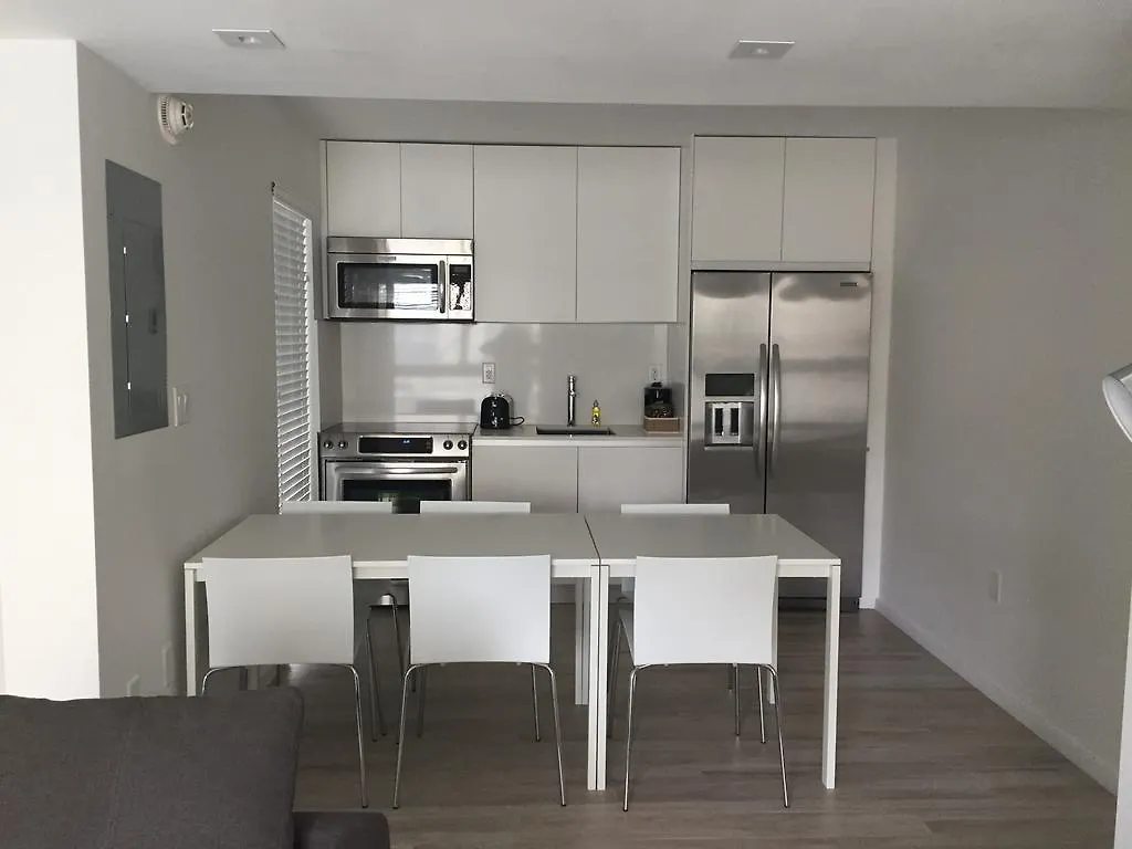 Haus Contemporary Key Biscayne