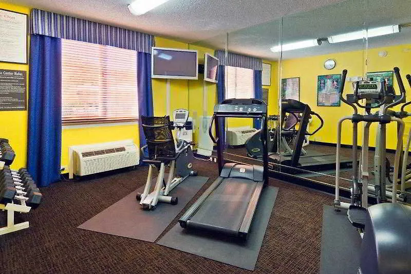 Hotel Express Miami Airport Area By Ihg 3*