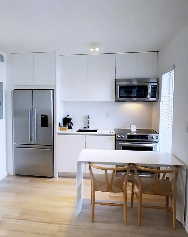 Haus Contemporary 4*
