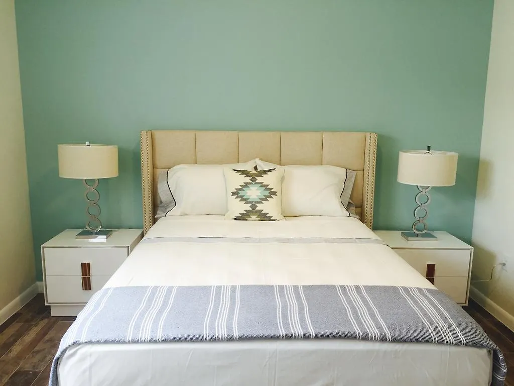 Hudson House 3*
