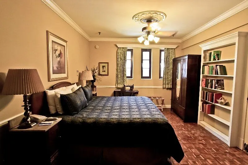 Hotel St. Michel 3*