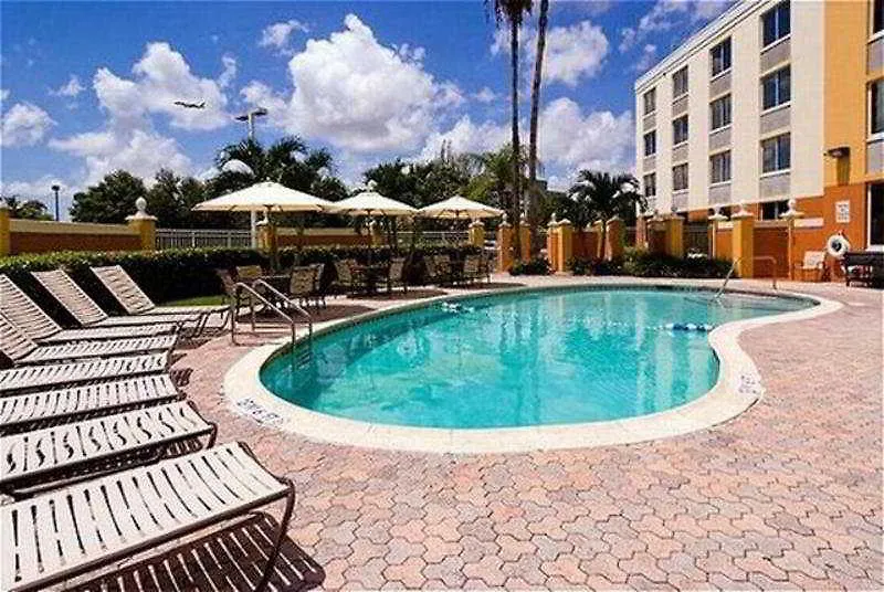 Express Miami Airport Area By Ihg Hotel Doral