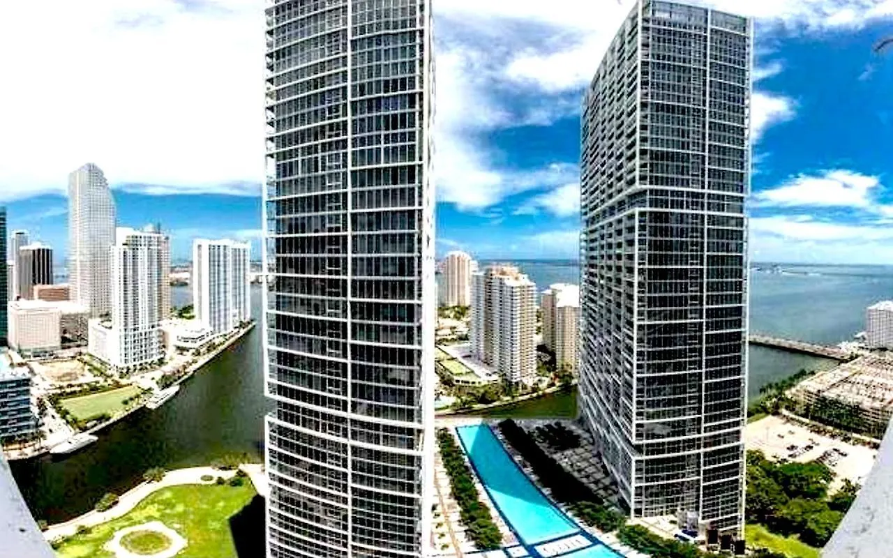 מלון דירות Icon Brickell Residences 4*
