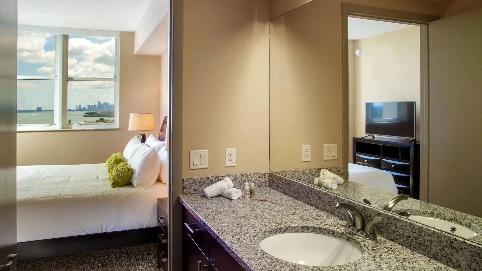Mare Azur Luxury By Grand Bay Miami