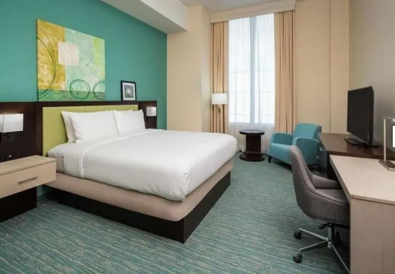 Doubletree By Hilton Miami Doral Hotel
