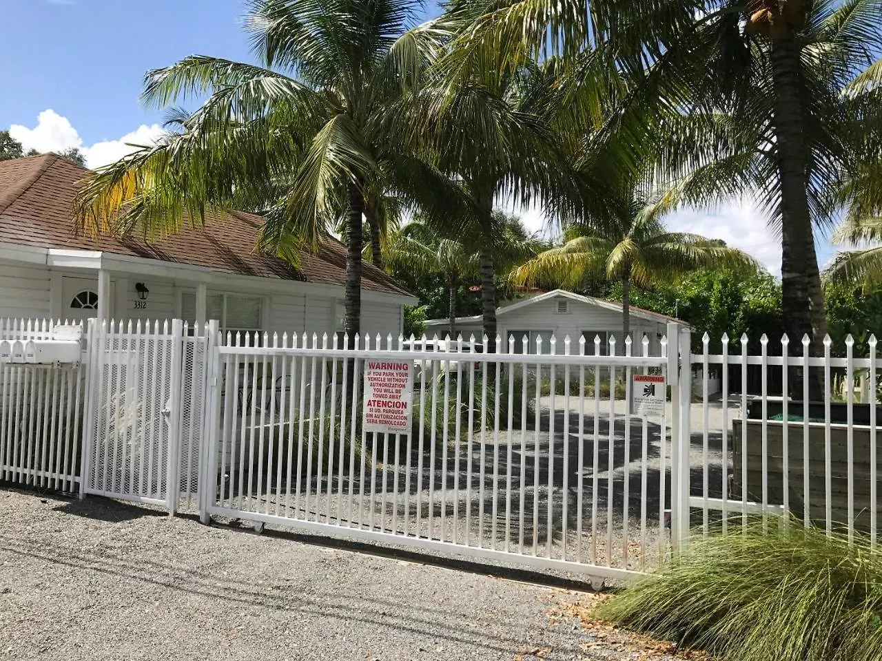 Holiday home Grove Bay - 2/2 Gated Cottage-walk To Bay Miami