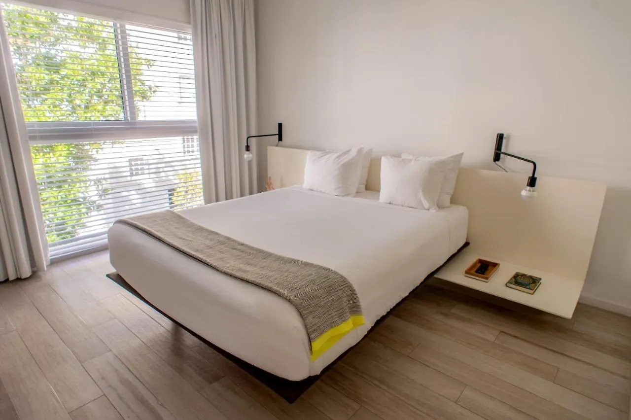Haus Contemporary Key Biscayne