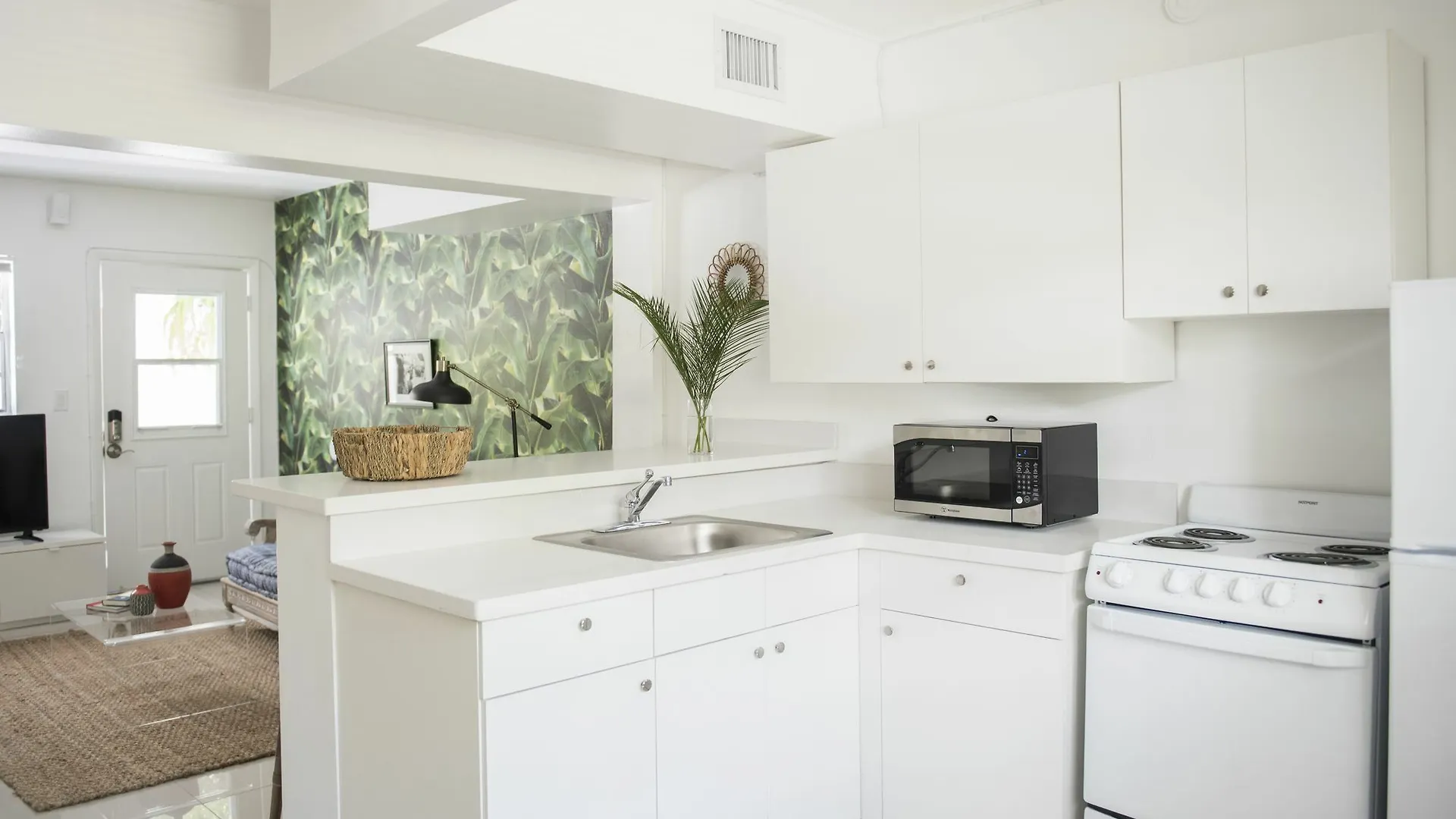 Bold 2br In River By Sonder