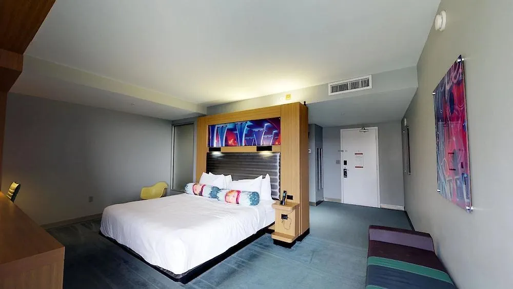 Aloft Brickell Hotel 3*