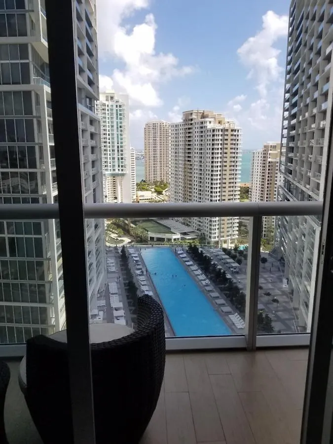 דירה Iconbrickell