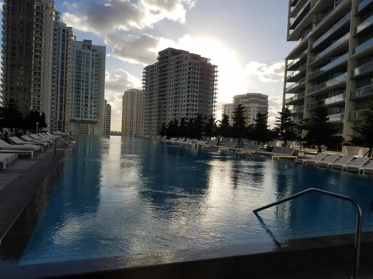 Iconbrickell דירה