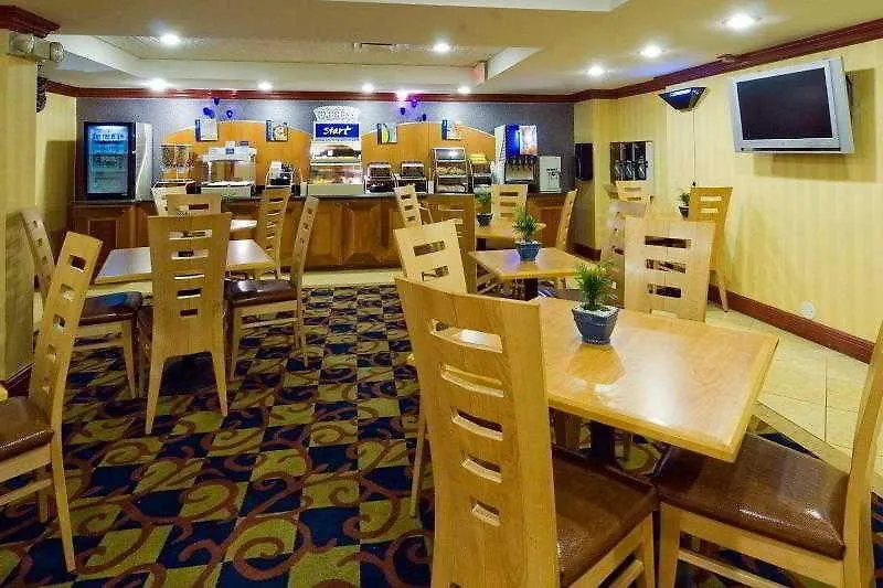 Hotel Express Miami Airport Area By Ihg 3*