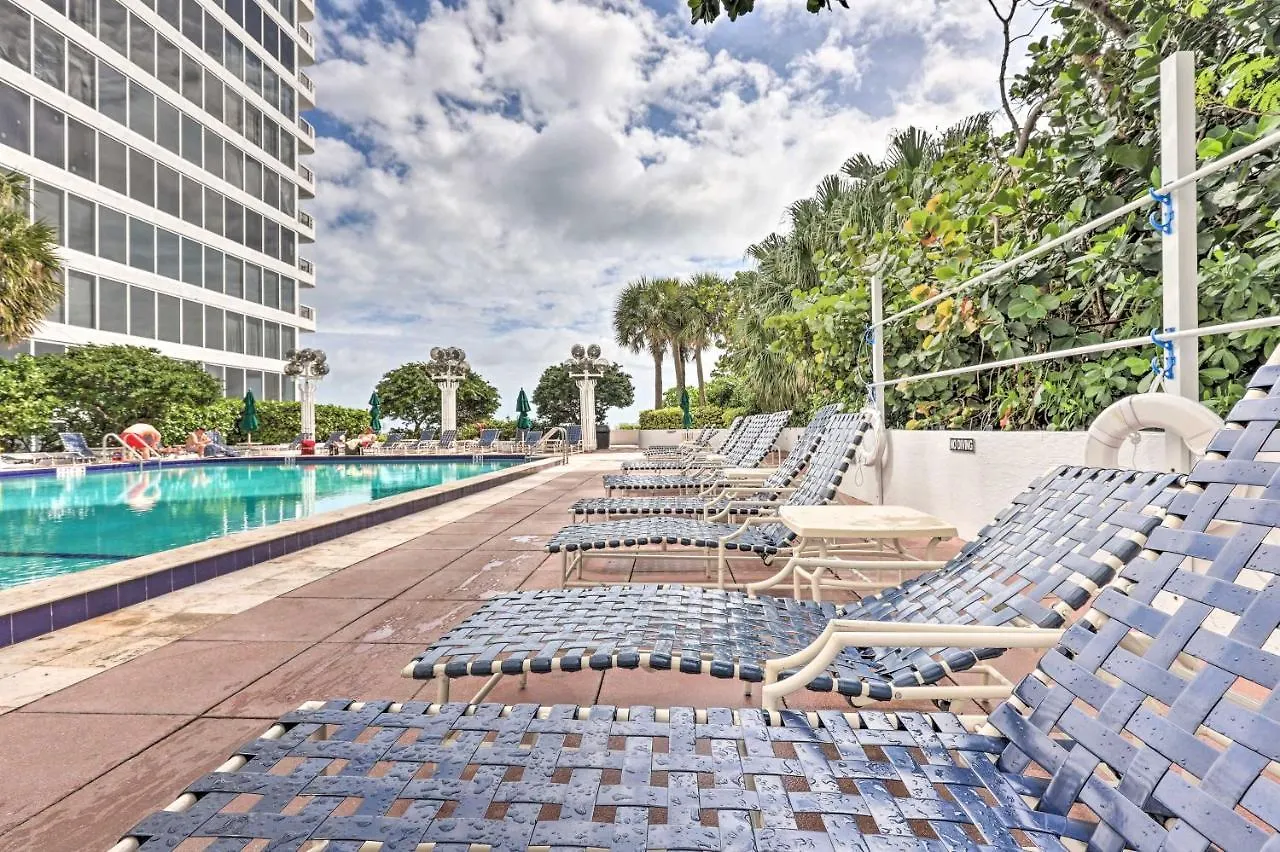 Waterfront High-rise - 5 Mi * 迈阿密
