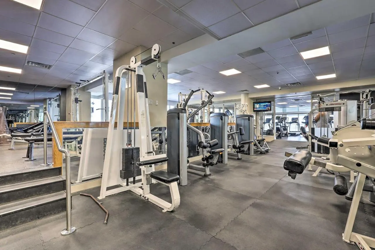 Waterfront High-rise - 5 Mi *
