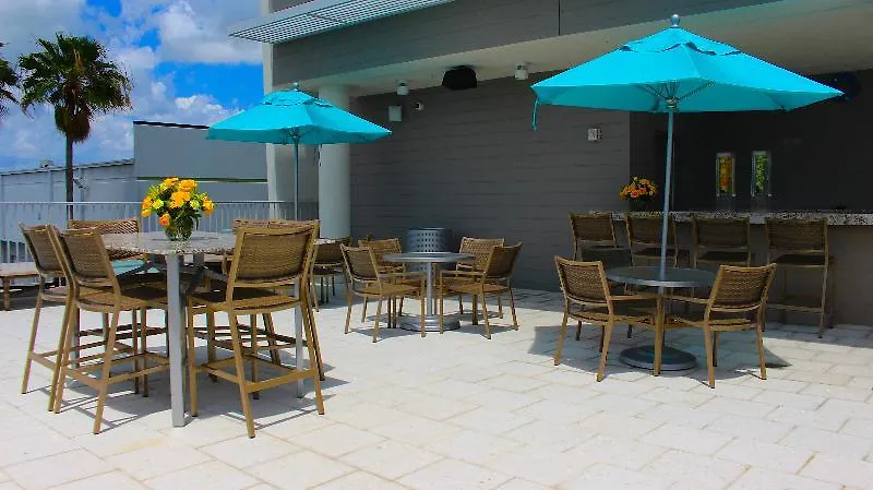 Hotel Doubletree By Hilton Miami Doral