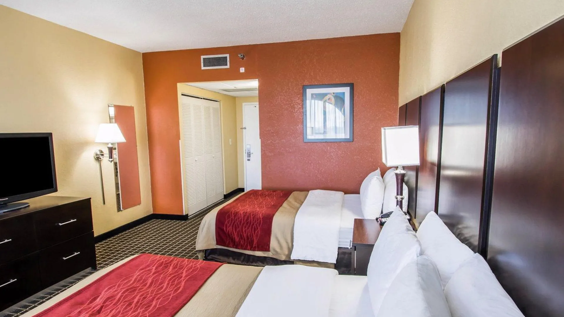 Clarion & Miami International Airport