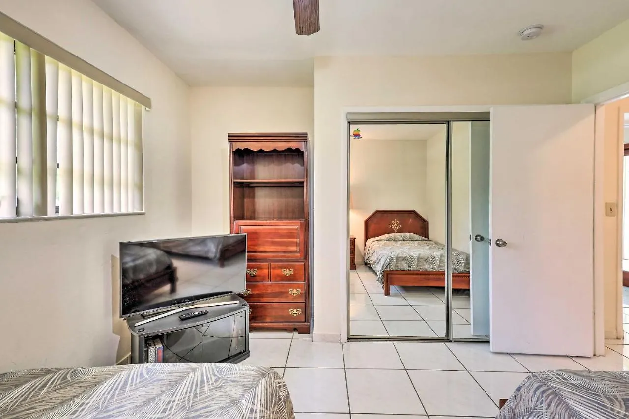 With Pool In Upscale Pinecrest Village Miami
