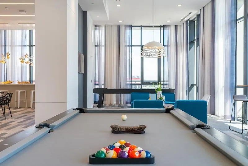 Global Luxury Downtown Apartment *