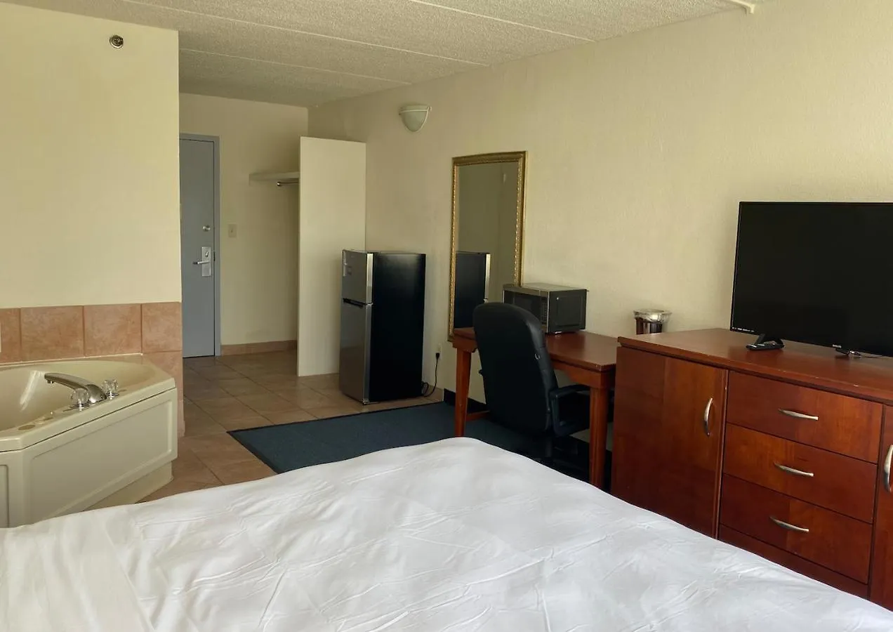 Miami Gardens & Hotel 2*