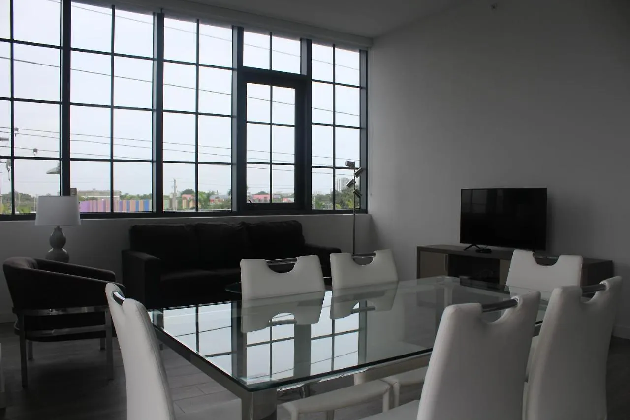 Art Roads 30 Day Stays Apartmán *