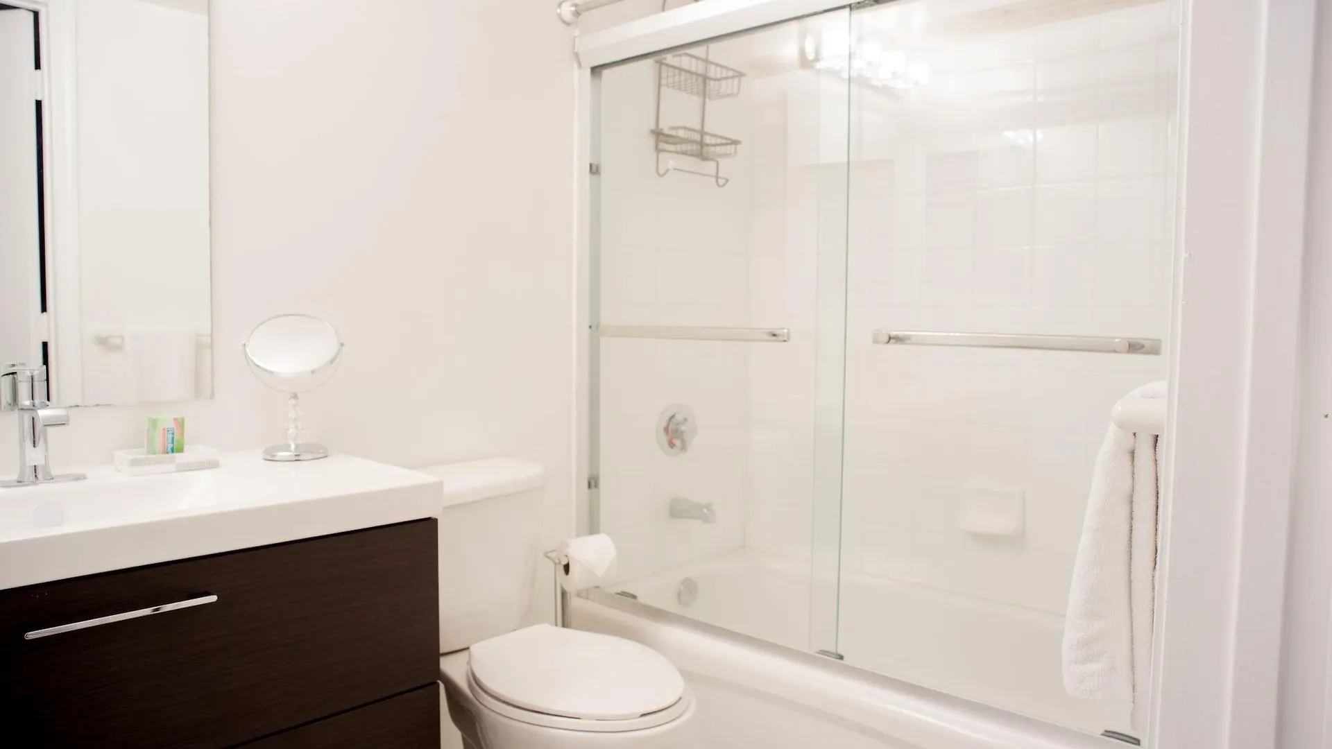 Brickell Bay Boardwalk - Waterfront Luxury Apartment