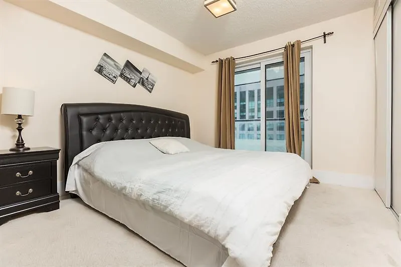 Brickell Bay Boardwalk - Waterfront Luxury Miami