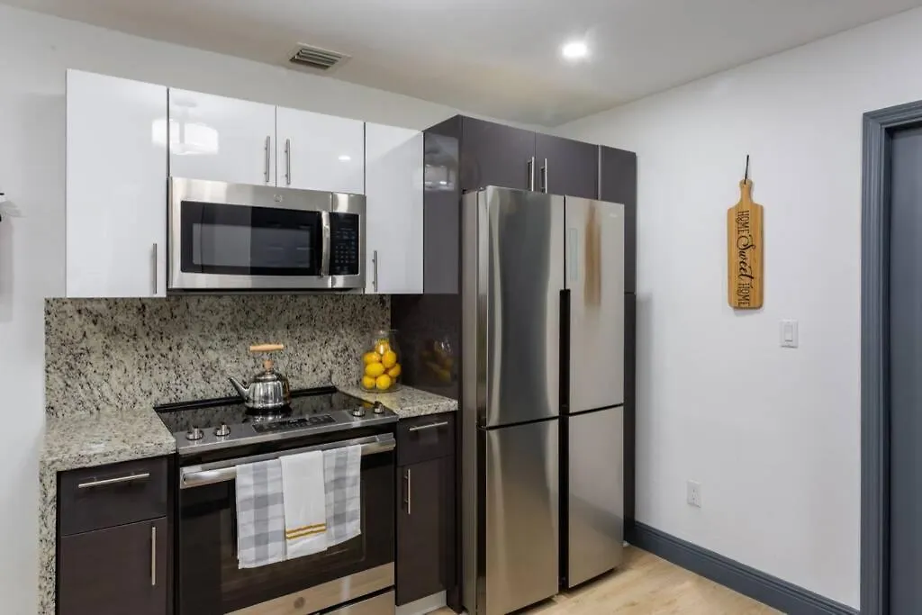 Holiday home Casa Madeira @ The Heart Of Design District *