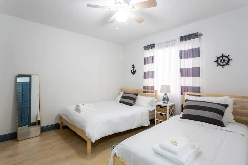 Casa Madeira @ The Heart Of Design District Holiday home