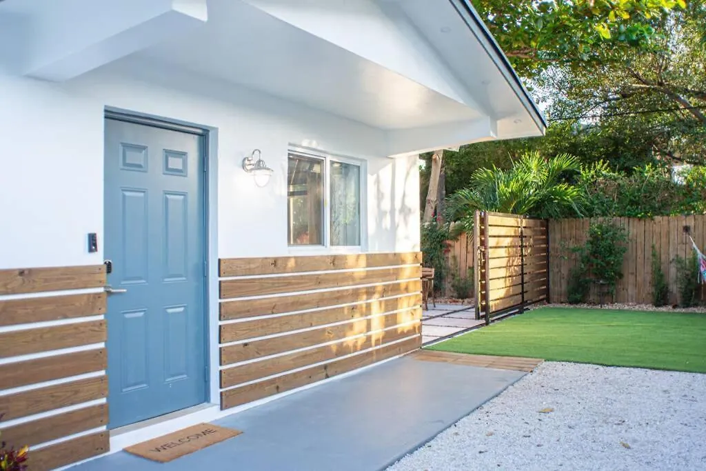 Casa Madeira @ The Heart Of Design District Holiday home Miami