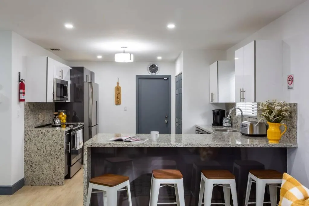 Casa Madeira @ The Heart Of Design District 迈阿密
