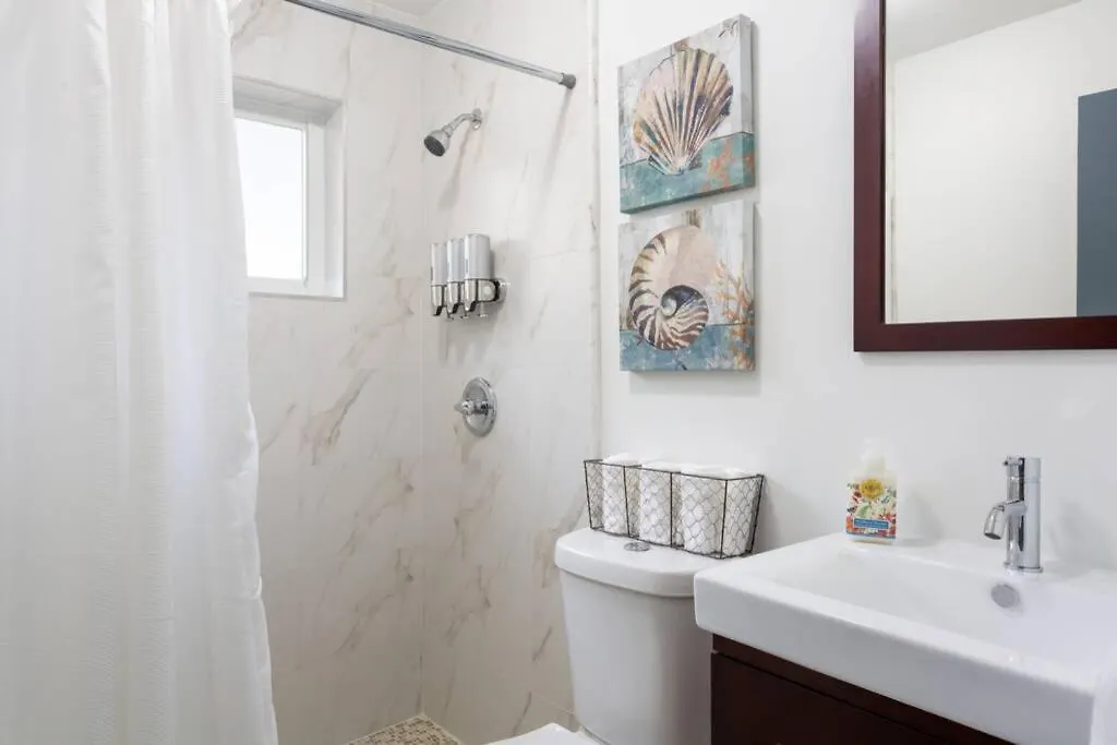 Casa Madeira @ The Heart Of Design District Holiday home *