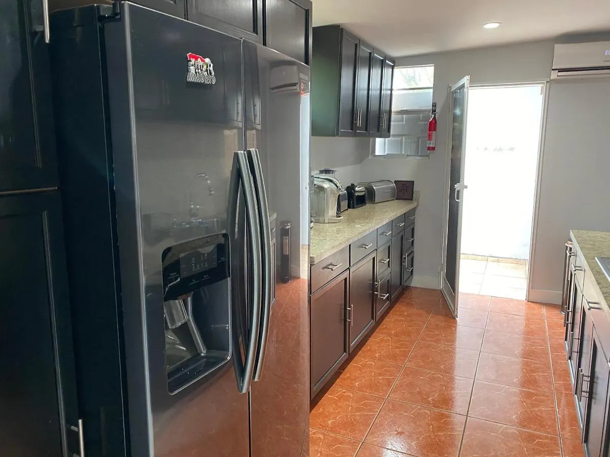 度假居 Main House 3 Bed 2 Bath & 1 Bed 1 Bath *