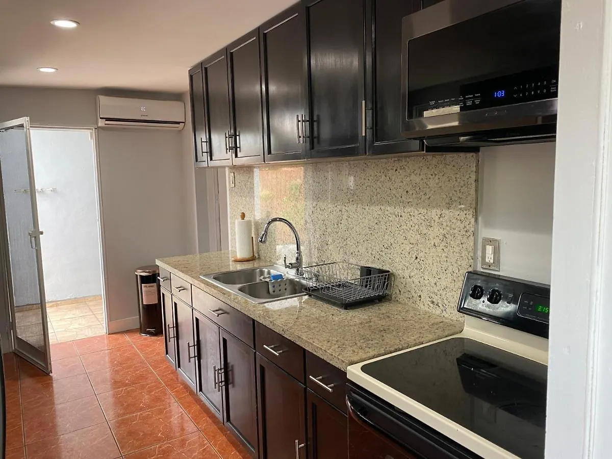 Main House 3 Bed 2 Bath & 1 Bed 1 Bath 度假居